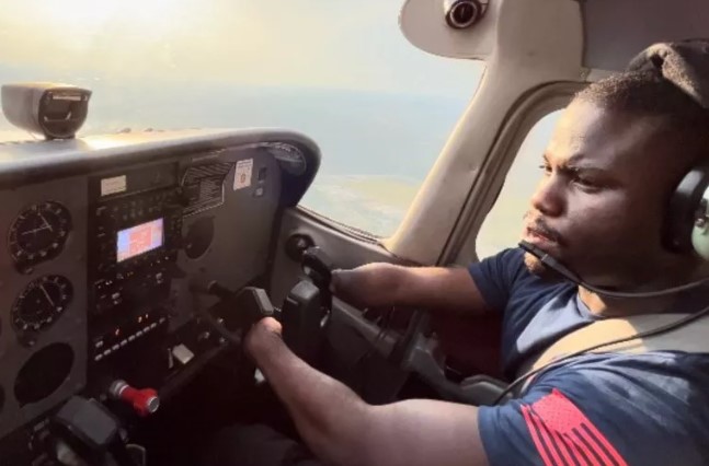 Zack Membuka Jalan bagi Pilot dengan Keterbatasan Fisik