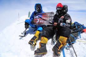 Charlie Linville: Veteran Amputasi yang Taklukkan Puncak Everest