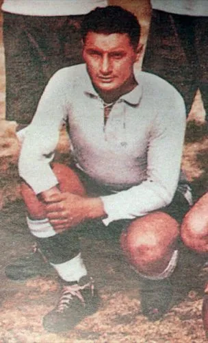 Héctor Castro Uruguay: Karier Kepelatihan yang Sukses