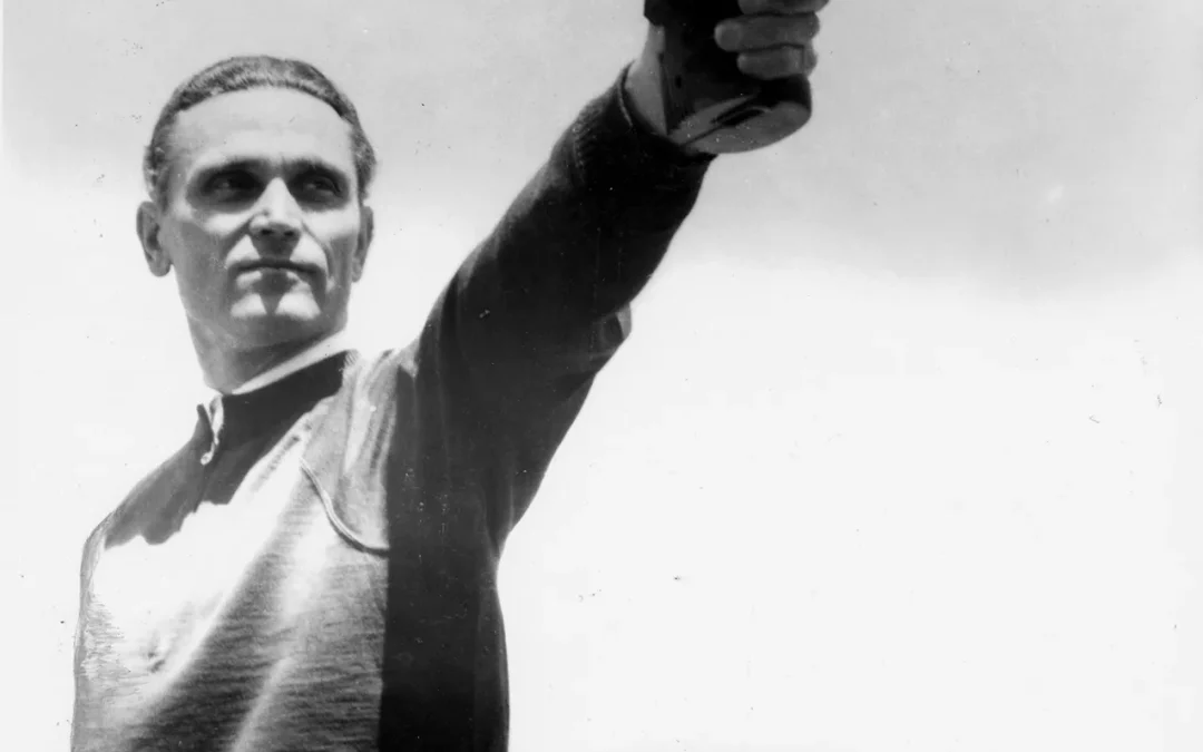 Károly Takács: Dua Emas Abadi