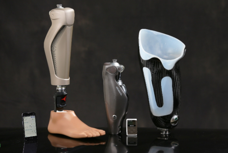 Prostetik berbahan limbah plastik sebagai inovasi assistive technology untuk penyandang disabilitas berbasis ekonomi sirkular