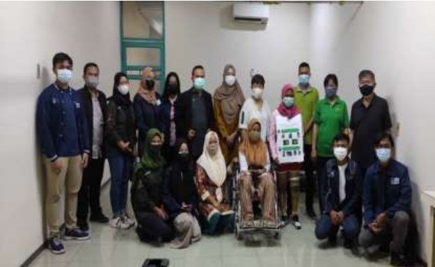 Pendampingan dan Pembuatan Kaki Palsu (Prosthesis) Bersama SRC Holland